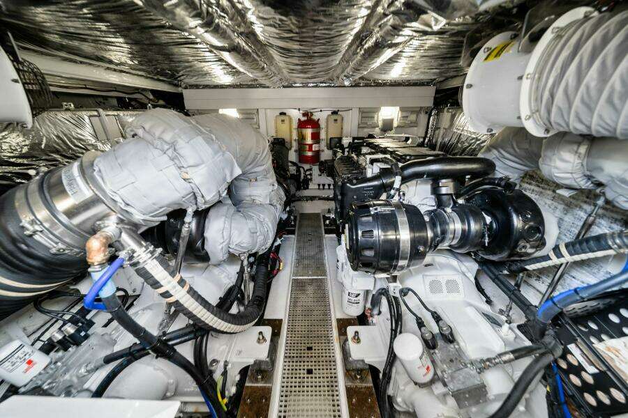 2015 Princess F60 - Engine Room