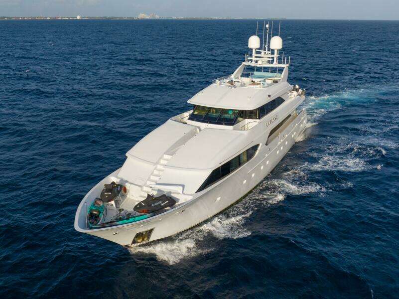 Foredeck Aerial