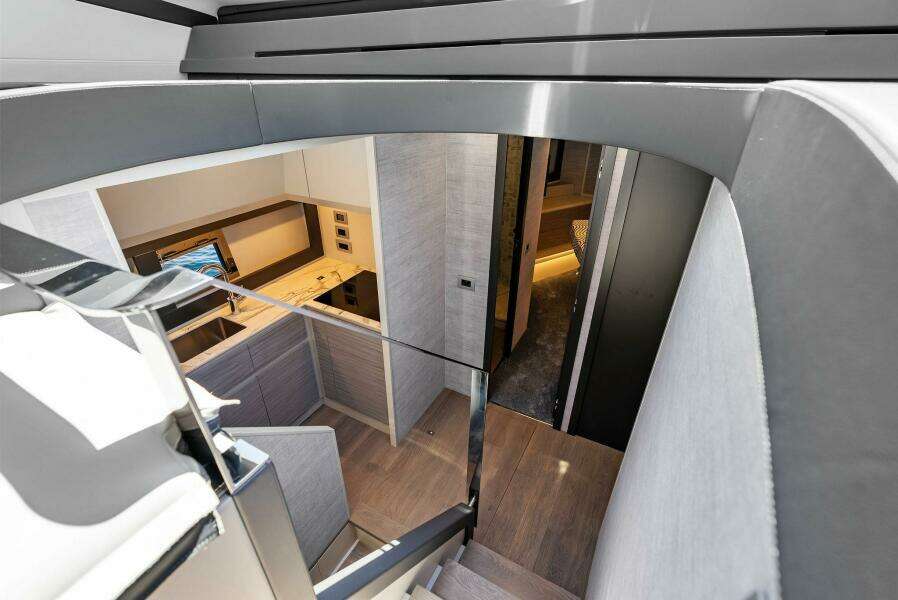 Ferretti Pershing Trade 60ft Pershing Yacht For Sale