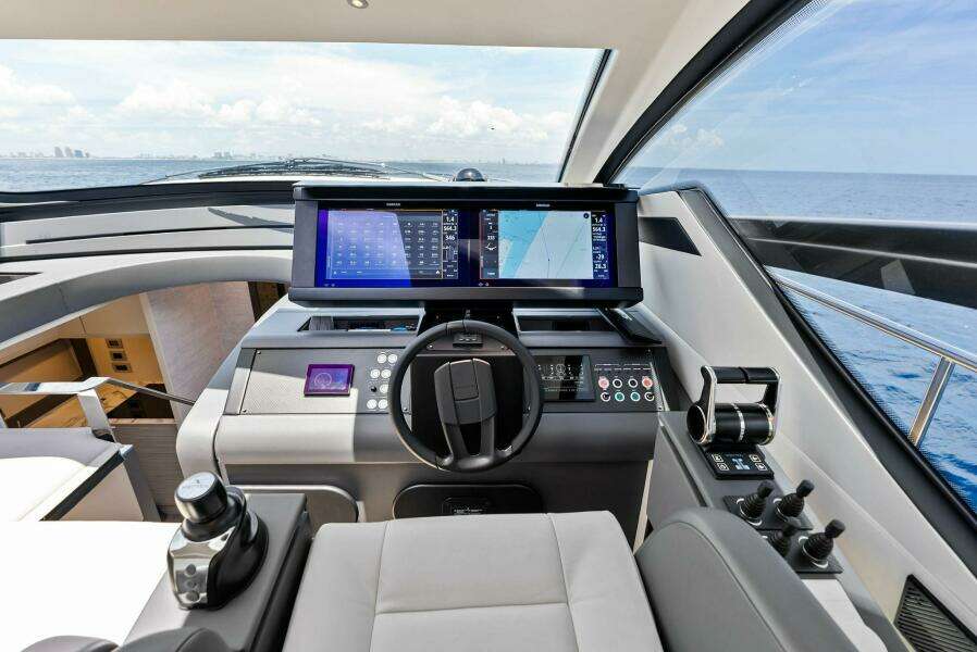 Ferretti Pershing Trade 60ft Pershing Yacht For Sale