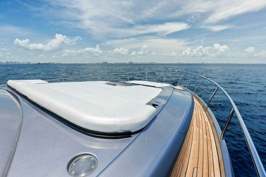 Ferretti Pershing Trade 60ft Pershing Yacht For Sale
