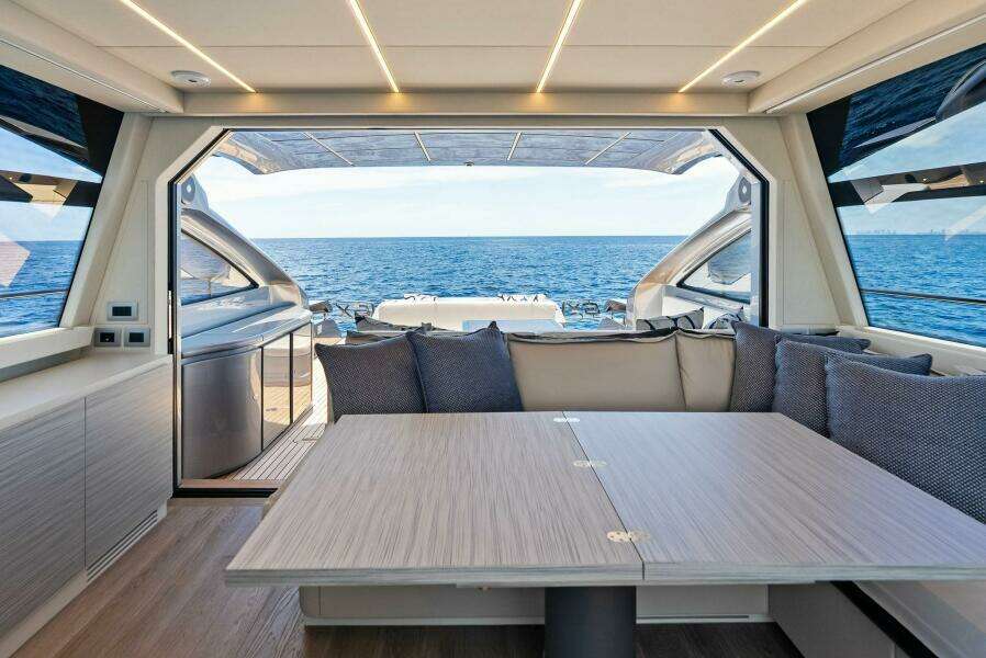Ferretti Pershing Trade 60ft Pershing Yacht For Sale