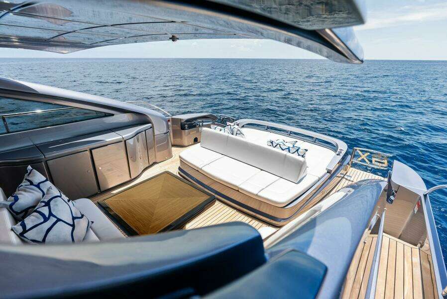 Ferretti Pershing Trade 60ft Pershing Yacht For Sale