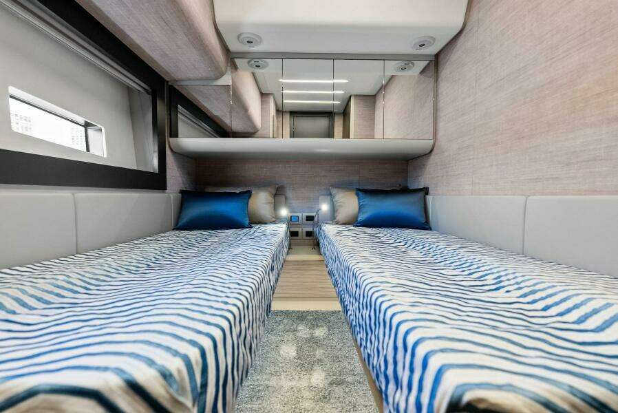 Ferretti Pershing Trade 60ft Pershing Yacht For Sale