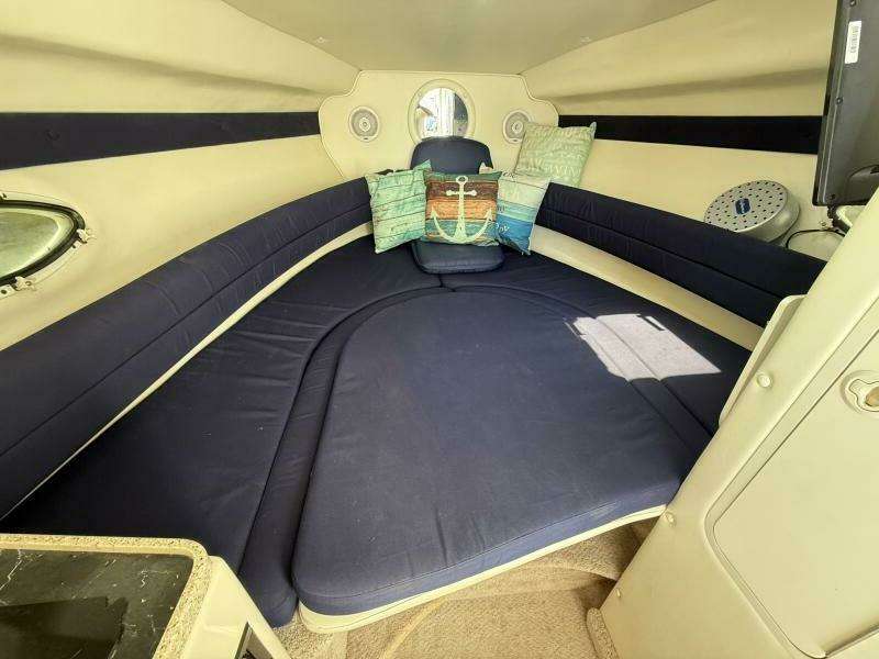 Pullin J s 27ft Rinker Yacht For Sale