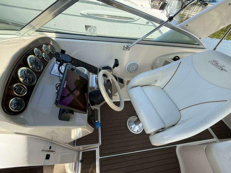 Pullin J s 27ft Rinker Yacht For Sale