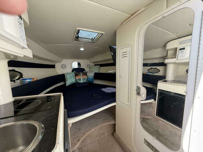 Pullin J s 27ft Rinker Yacht For Sale