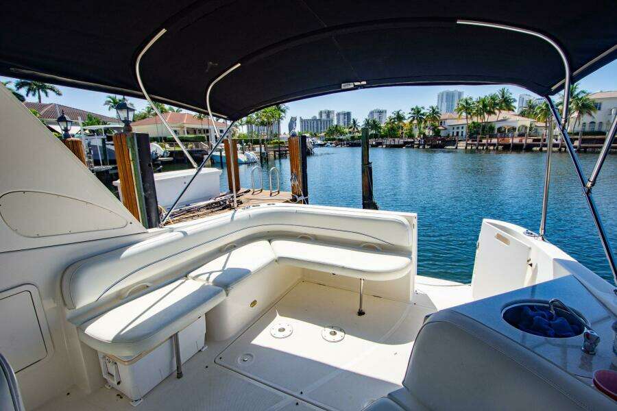 Bombacho 34ft Bayliner Yacht For Sale
