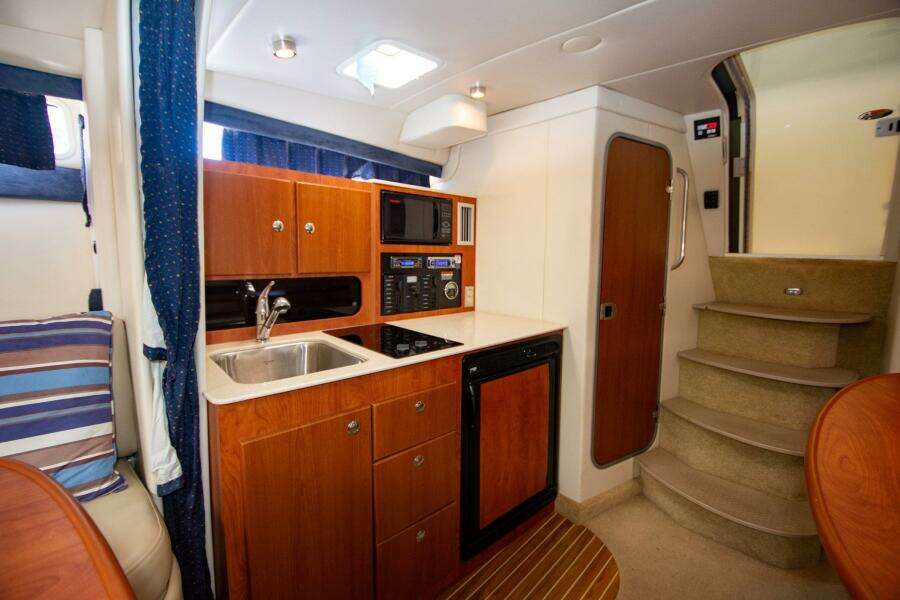 Bombacho 34ft Bayliner Yacht For Sale