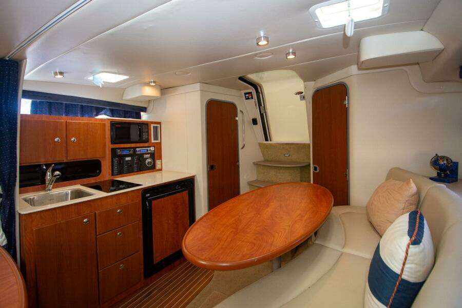 Bombacho 34ft Bayliner Yacht For Sale