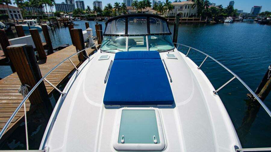 Bombacho 34ft Bayliner Yacht For Sale