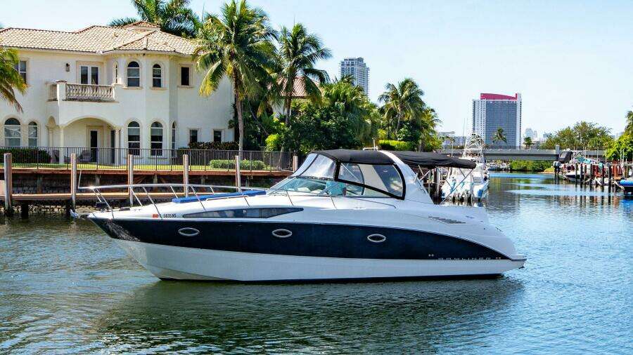 Bombacho 34ft Bayliner Yacht For Sale