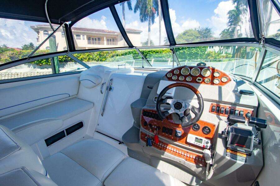 Bombacho 34ft Bayliner Yacht For Sale