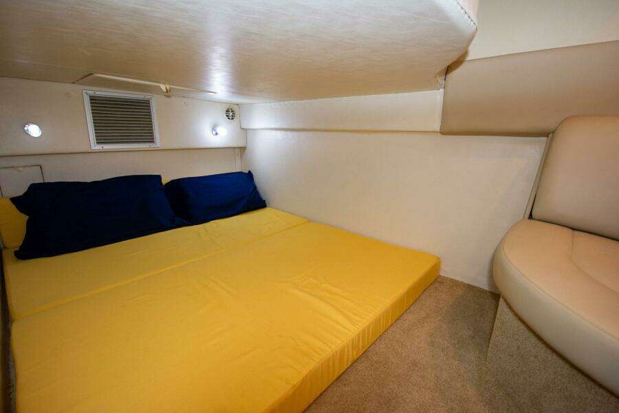 Bombacho 34ft Bayliner Yacht For Sale