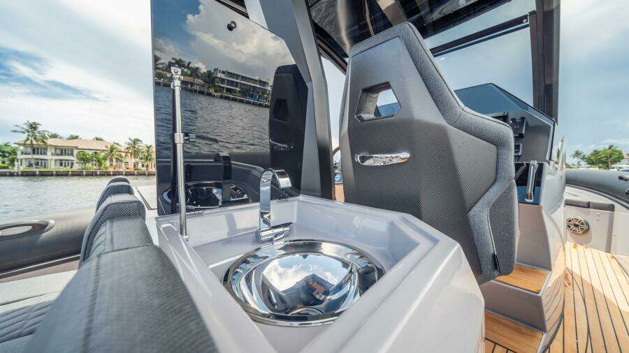 38ft Skipper Yacht For Sale