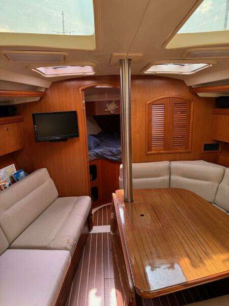 Grace 38ft Hunter Yacht For Sale