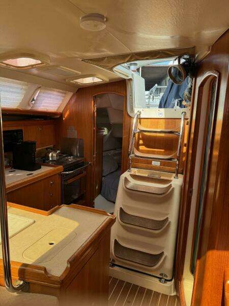 Grace 38ft Hunter Yacht For Sale