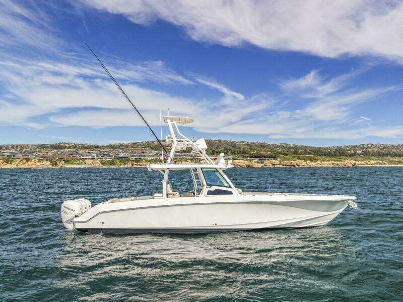 2018 Boston Whaler 38 Outrage - M22