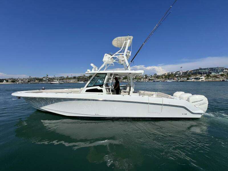 2018 Boston Whaler 38 Outrage - M22