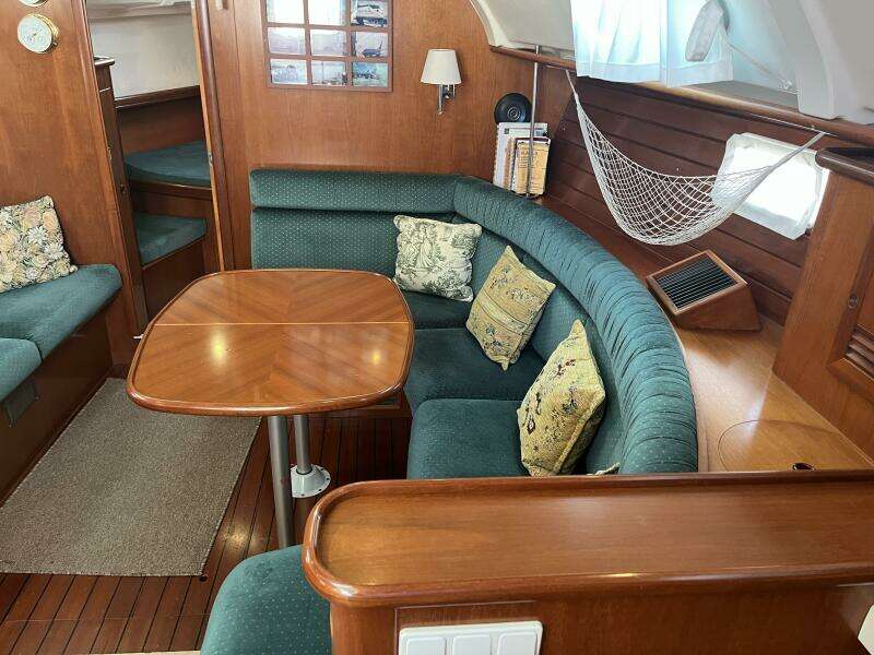 Europa 38ft Beneteau Yacht For Sale