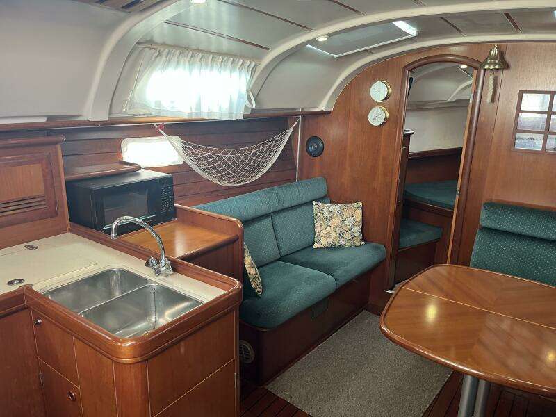 Europa 38ft Beneteau Yacht For Sale
