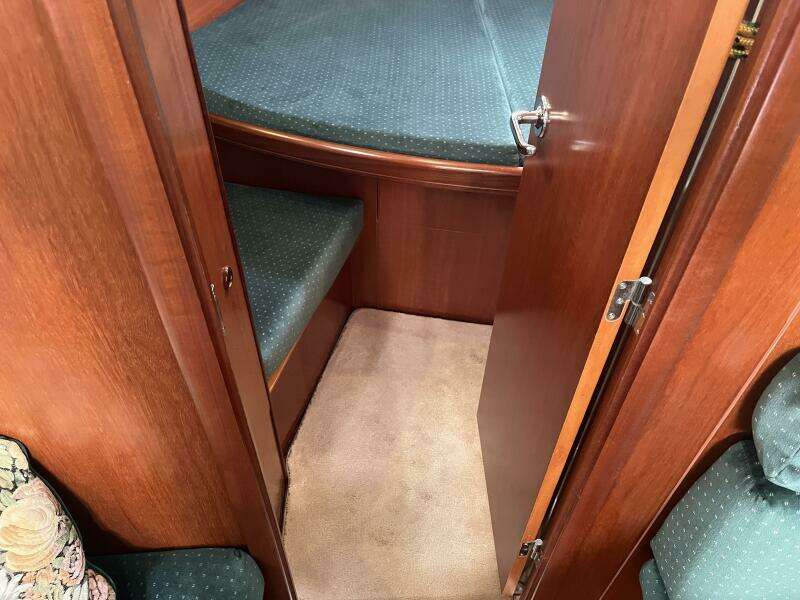 Europa 38ft Beneteau Yacht For Sale
