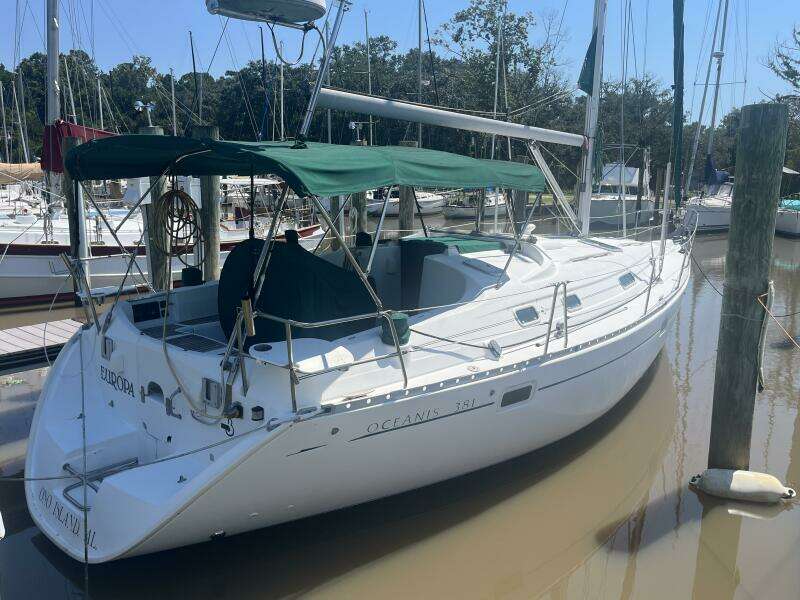 Beneteau Oceanis 381
