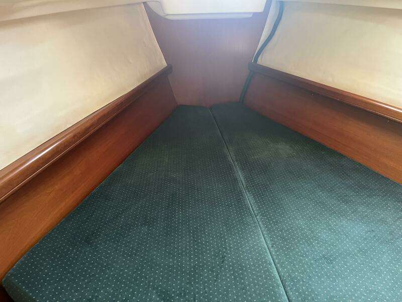 Europa 38ft Beneteau Yacht For Sale