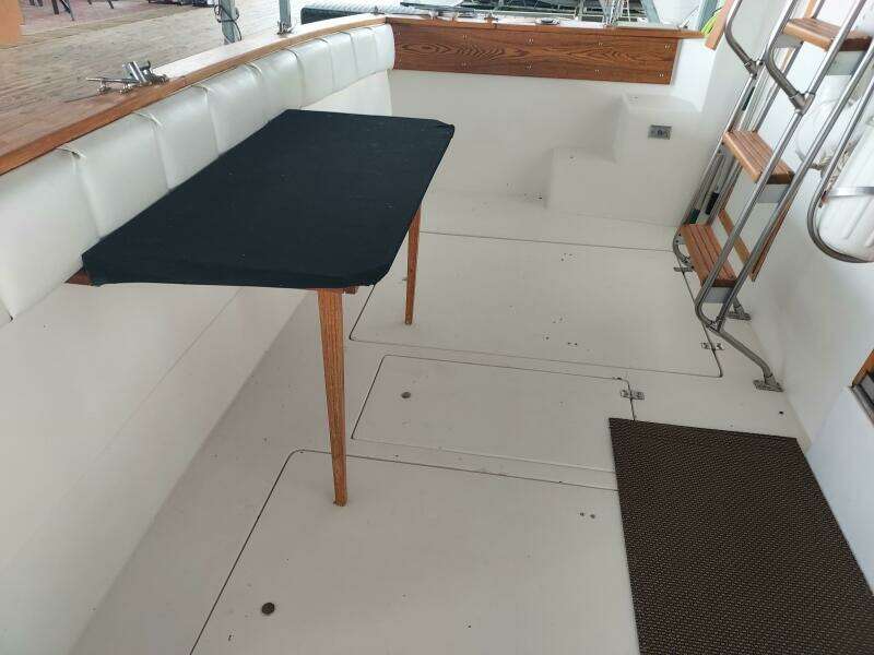 Gypsy Rouge 38ft Bayliner Yacht For Sale