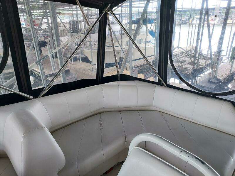 Gypsy Rouge 38ft Bayliner Yacht For Sale