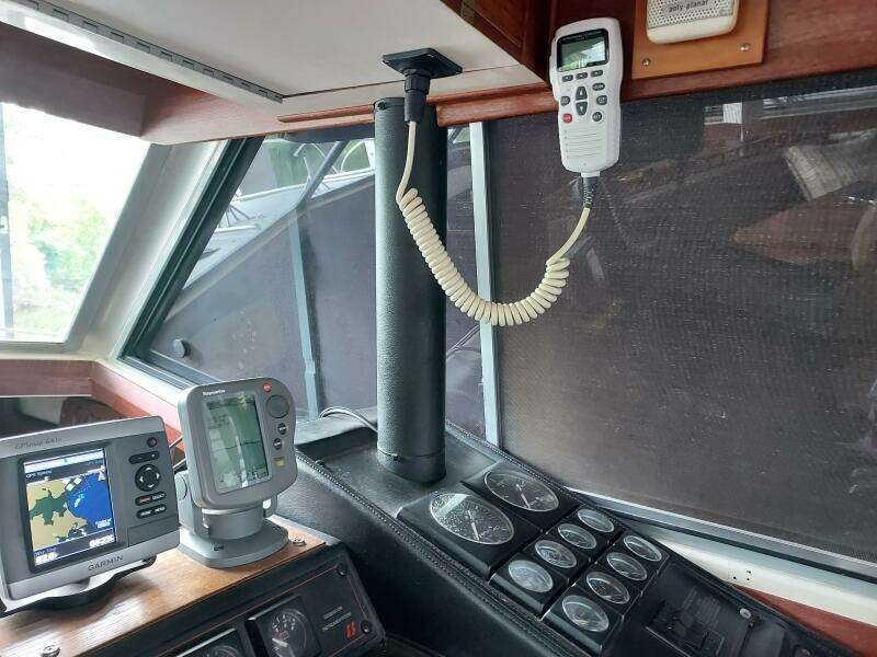 Gypsy Rouge 38ft Bayliner Yacht For Sale