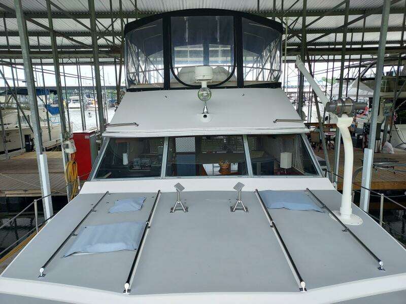 Gypsy Rouge 38ft Bayliner Yacht For Sale