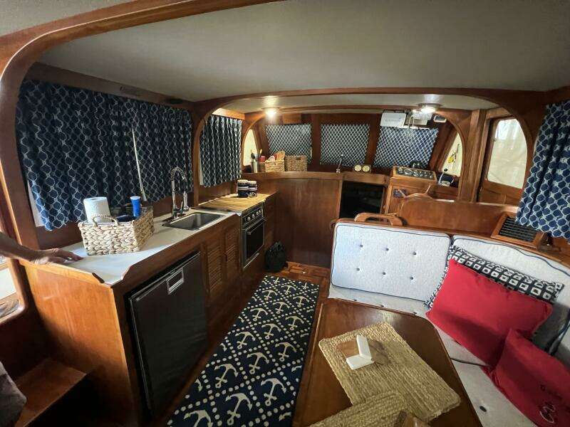 Dale B 36ft Albin Yacht For Sale