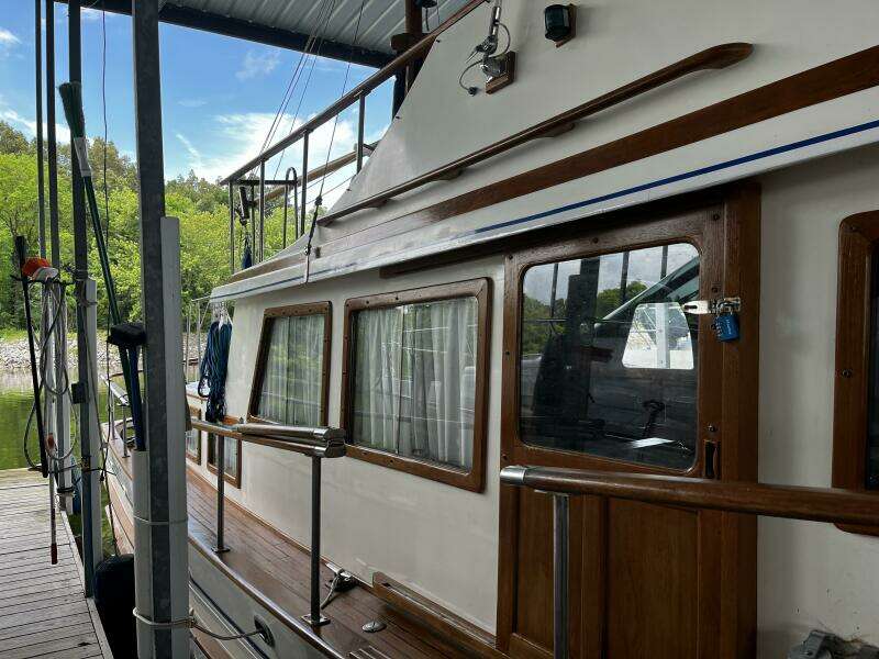 Dale B 36ft Albin Yacht For Sale