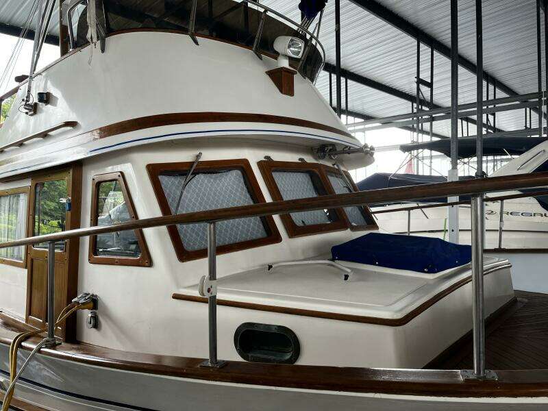 Dale B 36ft Albin Yacht For Sale
