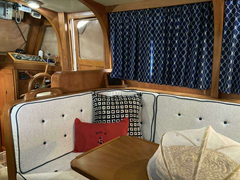 Dale B 36ft Albin Yacht For Sale