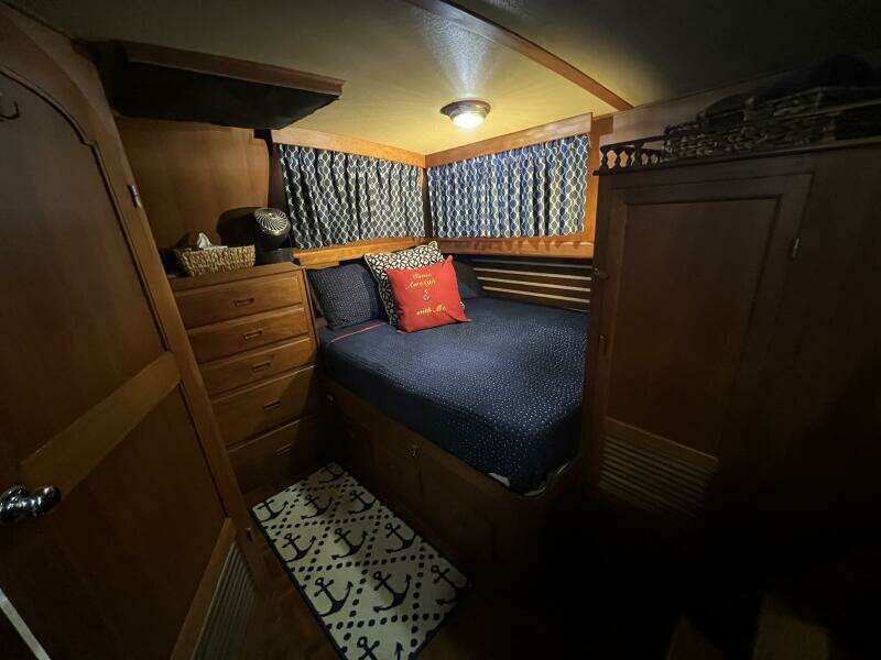 Dale B 36ft Albin Yacht For Sale