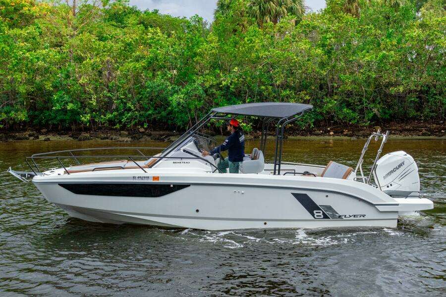 26ft Beneteau Yacht For Sale