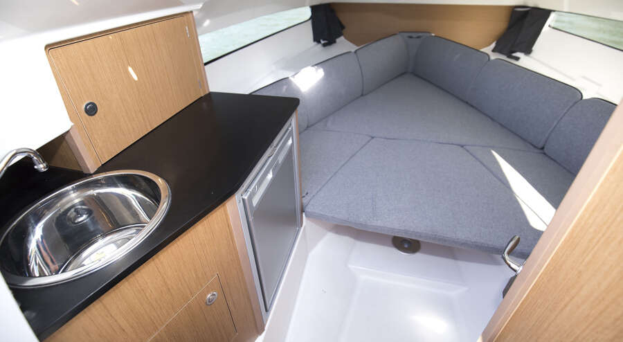 26ft Beneteau Yacht For Sale