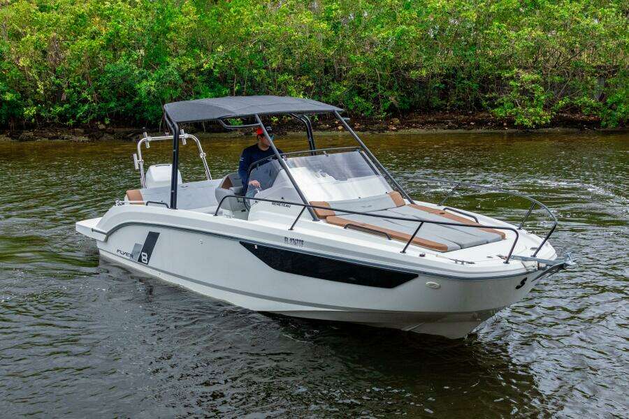 26ft Beneteau Yacht For Sale