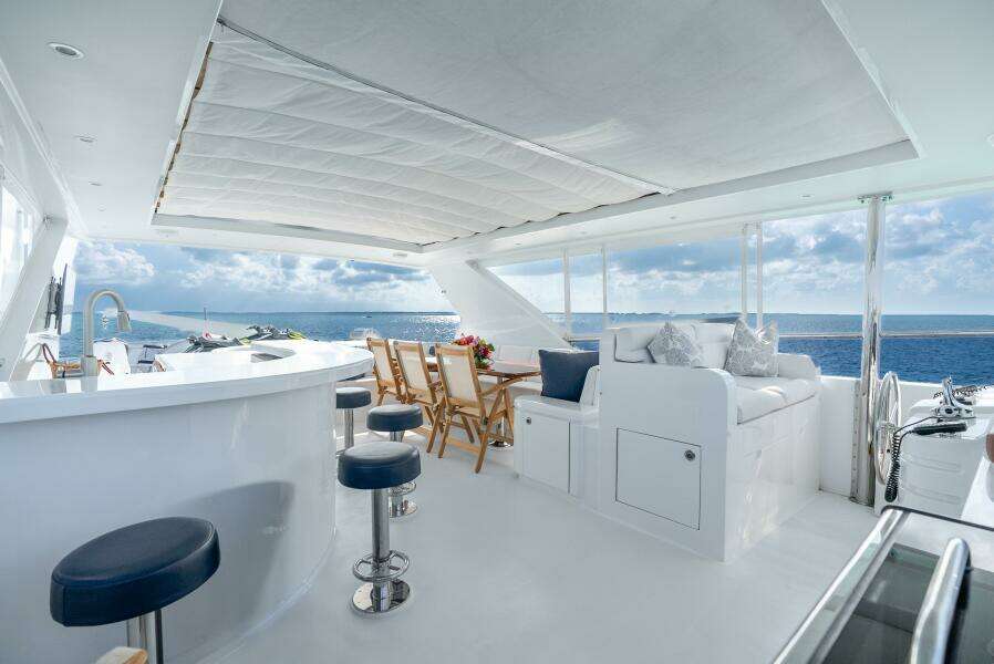 Done Deal 101ft Hargrave Yacht For Sale