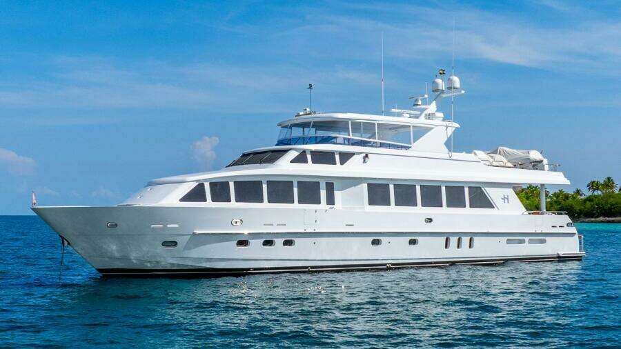 Done Deal 101ft Hargrave Yacht For Sale