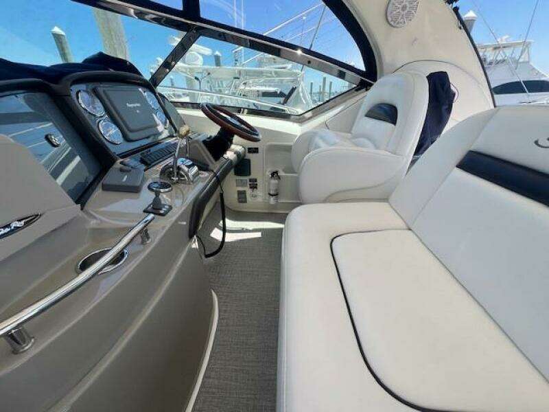 Irish Exit 38ft Sea Ray Yacht For Sale