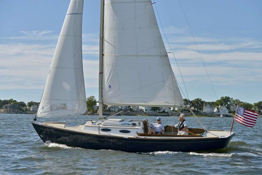 Rosebud 28ft Alerion Yacht For Sale