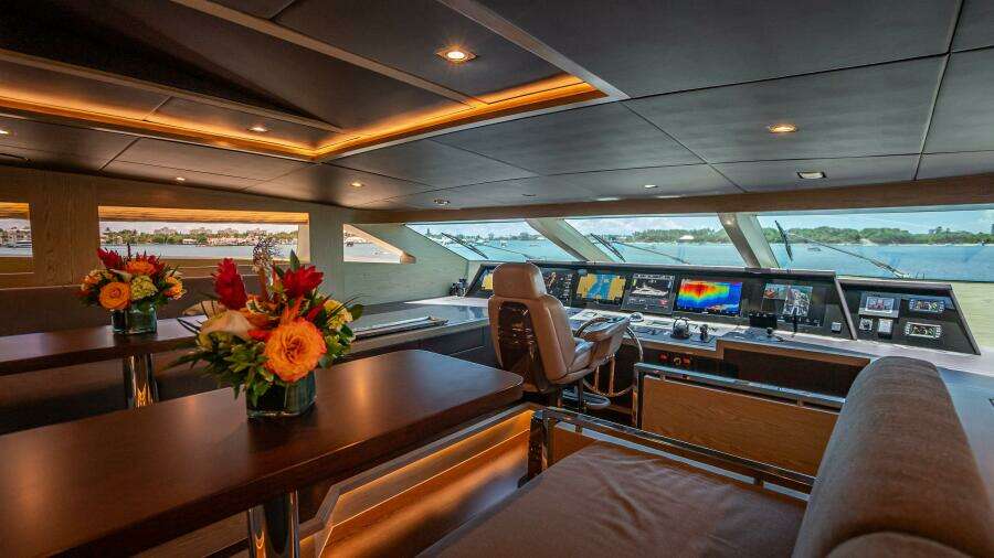 Short Story 122ft Horizon Yacht For Sale