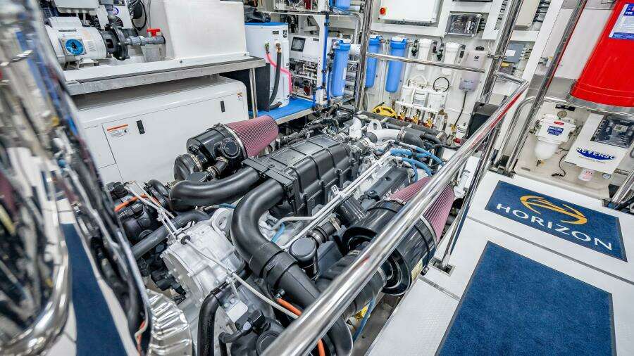 Short Story 122ft Horizon Yacht For Sale