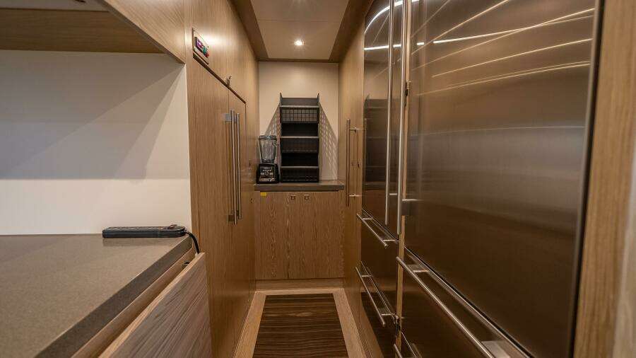 Short Story 122ft Horizon Yacht For Sale