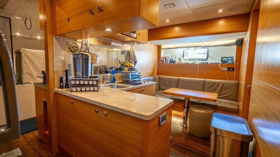 Short Story 122ft Horizon Yacht For Sale