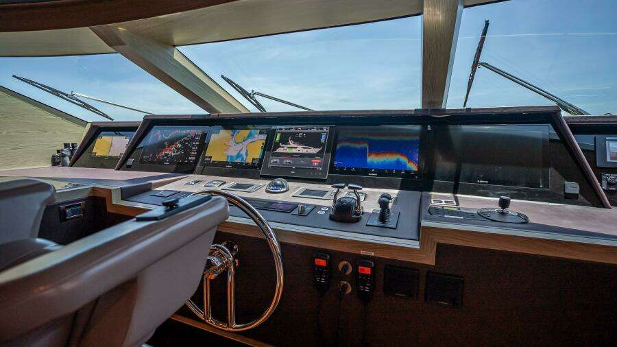 Short Story 122ft Horizon Yacht For Sale