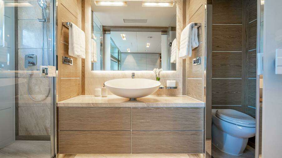 Short Story 122ft Horizon Yacht For Sale